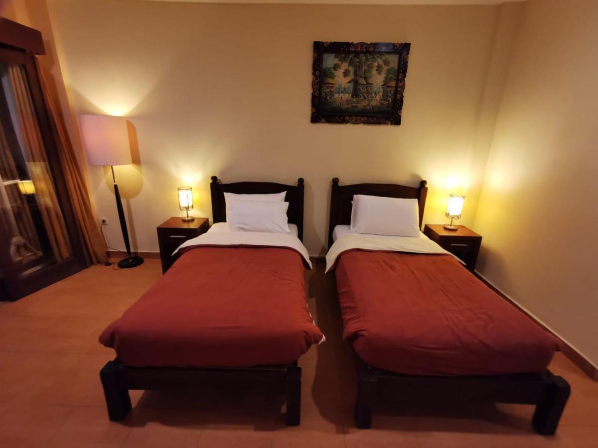 Dalia Budget Hotel Senggigi Buitenkant foto