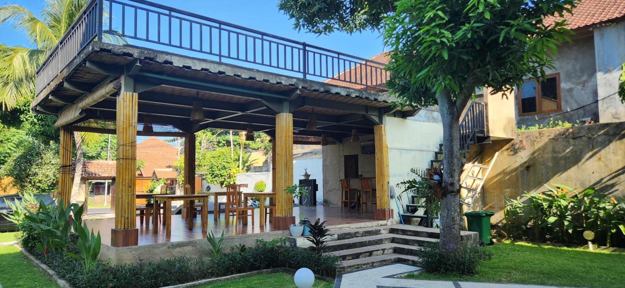 Dalia Budget Hotel Senggigi Buitenkant foto